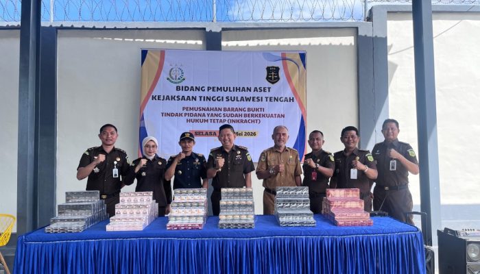 Kejati Sulteng Musnahkan 3,2 Juta Batang Rokok Ilegal