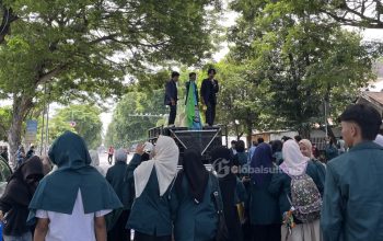 Demo Mahasiswa di Kota Palu Bawa Spanduk Minta Turunkan Rezim Prabowo-Gibran dan Tolak MBG