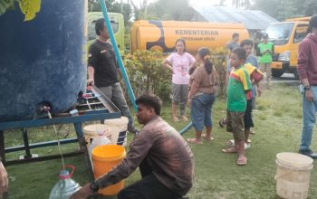 Pemprov Sulteng Salurkan Air Bersih untuk Warga Terdampak Gempa di Nokilalaki Sigi