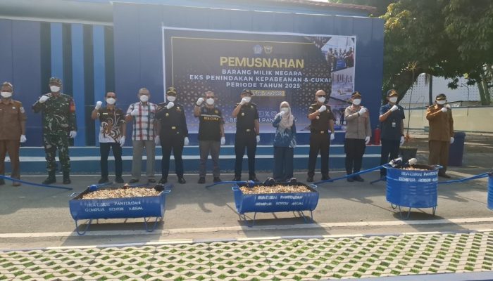Bea Cukai Pantoloan Musnahkan 4,6 Juta Batang Rokok Ilegal-Ratusan Pakaian Bekas, Kerugian Negara Capai Rp4,6 Miliar