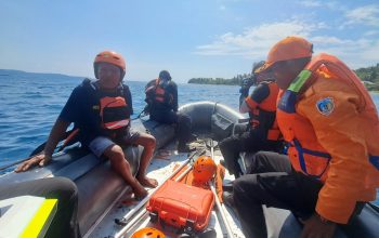Tim SAR Lakukan Pencarian Warga Tenggelam di Pantai Salumbone Donggala