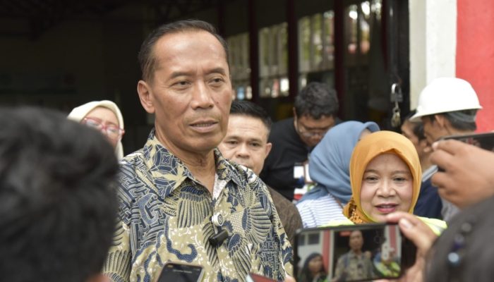 Wamendiktisaintek Minta Kampus Jadi Garda Terdepan Literasi Kebencanaan di Indonesia