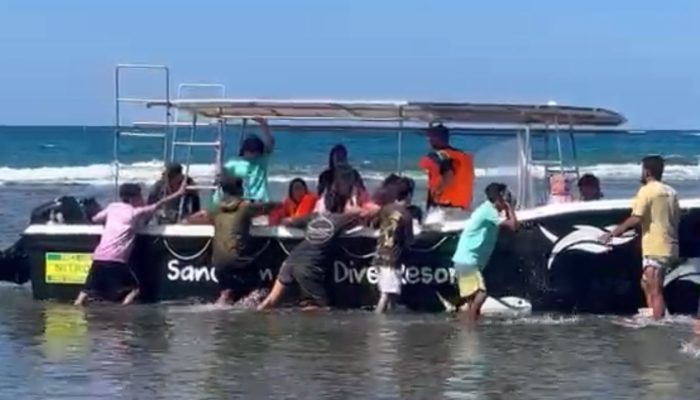 11 Wisatawan Asing dan Kru Kapal yang Hilang di Perairan Teluk Tomini Ditemukan Selamat, Satu Orang Masih Dicari