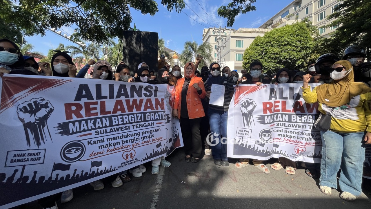 Demo Aliansi Relawan MBG Sulteng Berlangsung 36 Menit di DPRD, Bawa Delapan Tuntutan