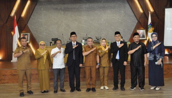 Hadianto Rasyid Lantik Dirut dan Dewan Pengawas Perumda Kota Palu, Ingatkan Soal Kolaborasi