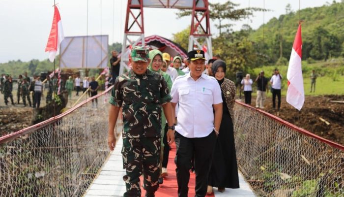 Bupati Morowali Hadiri Peresmian Jembatan Perintis Garuda, Perkuat Akses Masyarakat Desa Ipi