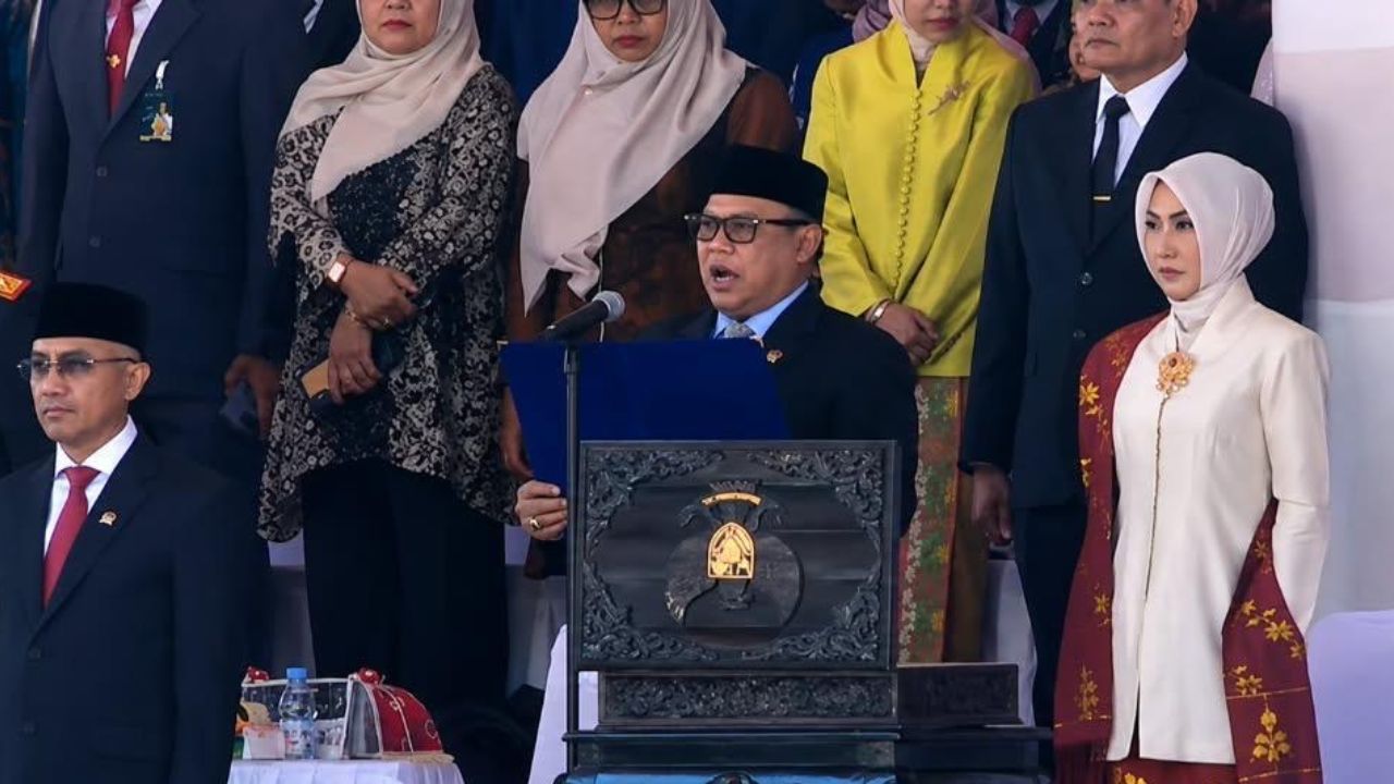Ketua DPRD Sulteng Arus Abdul Karim Bacakan Teks Proklamasi HUT ke-81 Republik Indonesia