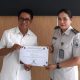 Kepala Sekolah PKBM Anak Mandiri Terima Penghargaan dari Disdikbud Palu