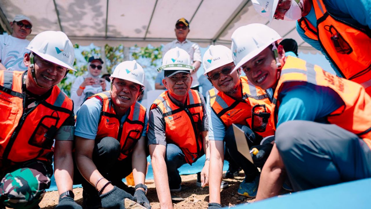 PT Vale dan Pemkab Kolaka Rehabilitasi 6 Rumah Warga di Baula