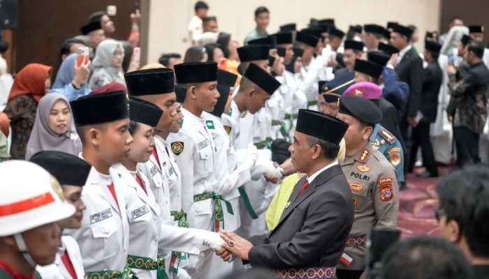 Gubernur Anwar Hafid Kukuhkan 69 Paskibraka Tingkat Provinsi Sulteng, Ingatkan Soal Integritas