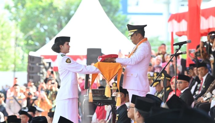Gubernur Sulteng Anwar Hafid Pimpin Upacara HUT ke-81 Republik Indonesia di Palu