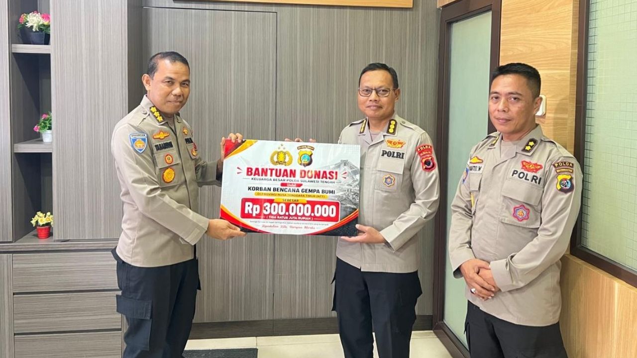 Polda Sulteng Salurkan Bantuan Rp300 Juta untuk Korban Gempa NTT
