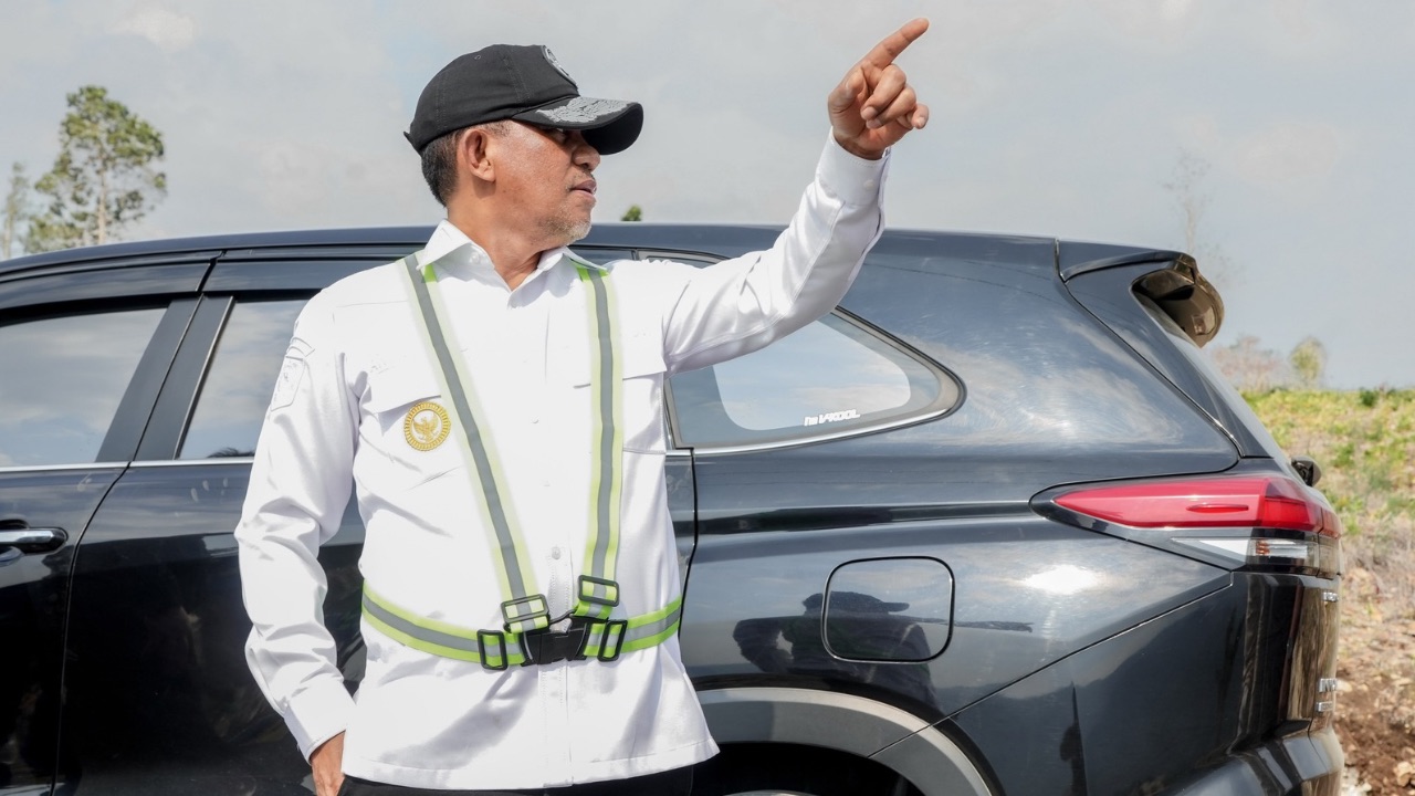 Anwar Hafid Pastikan Pelayanan Solar Truk Kontainer Tak Terkendala QR Code