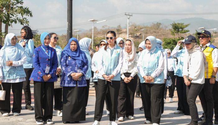 Kunjungi Sulteng, Selvi Ananda Ajak Ibu-Ibu Jadi Penggerak Budaya Hemat Energi