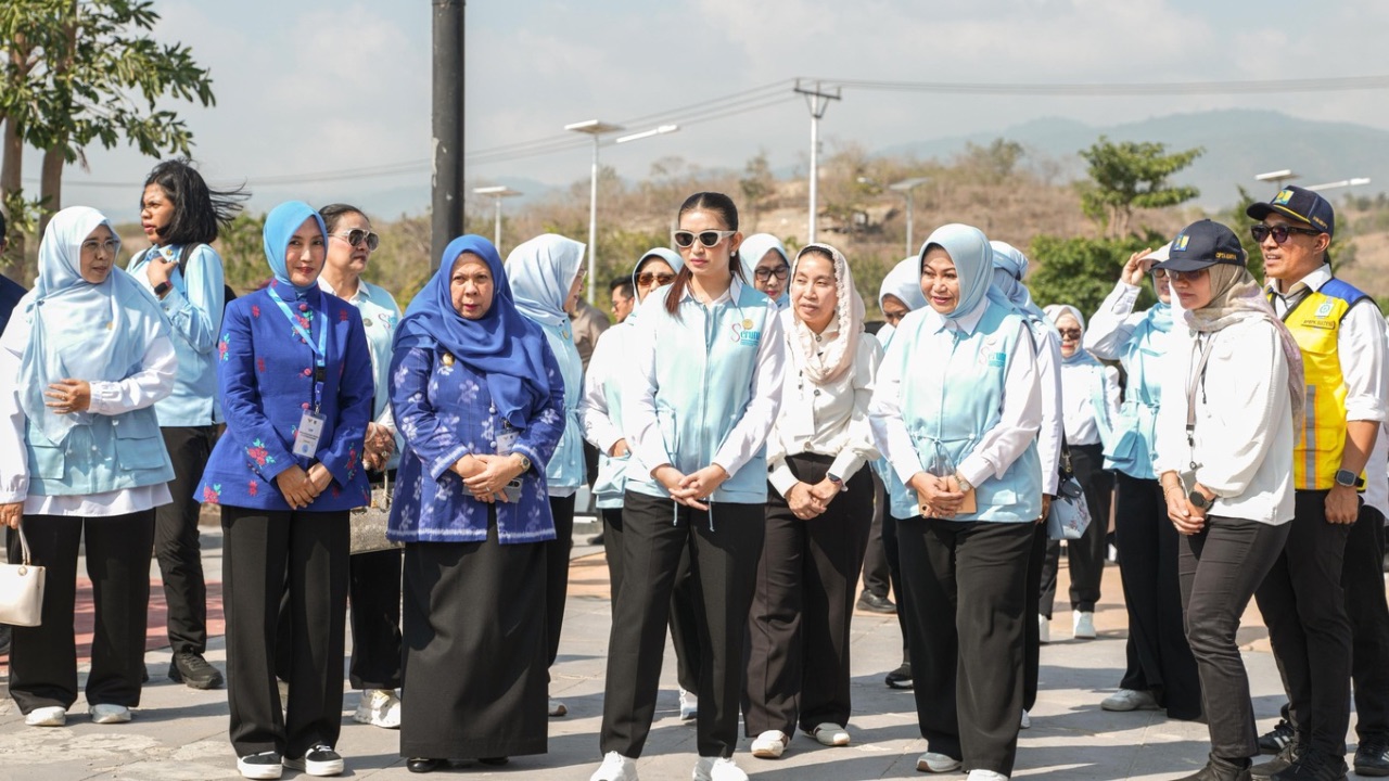 Kunjungi Sulteng, Selvi Ananda Ajak Ibu-Ibu Jadi Penggerak Budaya Hemat Energi