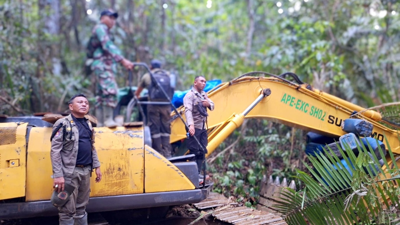 Tim Gabungan Temukan Tiga Alat Berat Diduga Digunakan untuk Aktivitas Pertambangan Ilegal di Kabupaten Poso