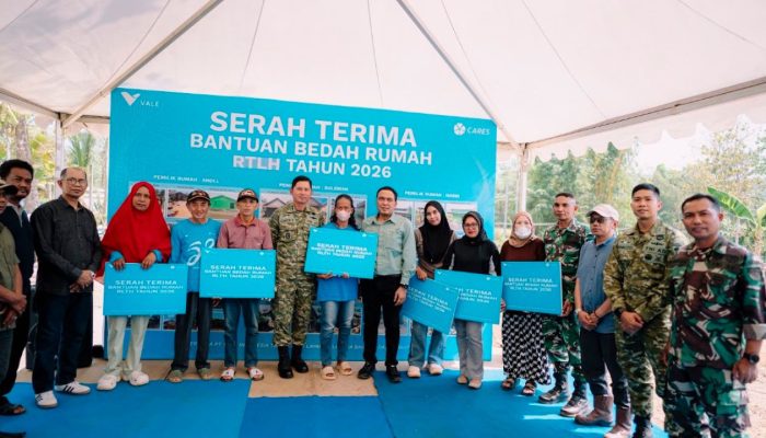PT Vale Serahterimakan Enam Rumah Layak Huni untuk Warga di Kolaka