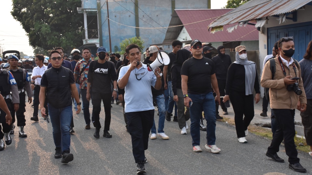 Warga Lakukan Perlawanan saat Personel Gabungan Gerebek Sarang Narkoba di Kayumalue Palu