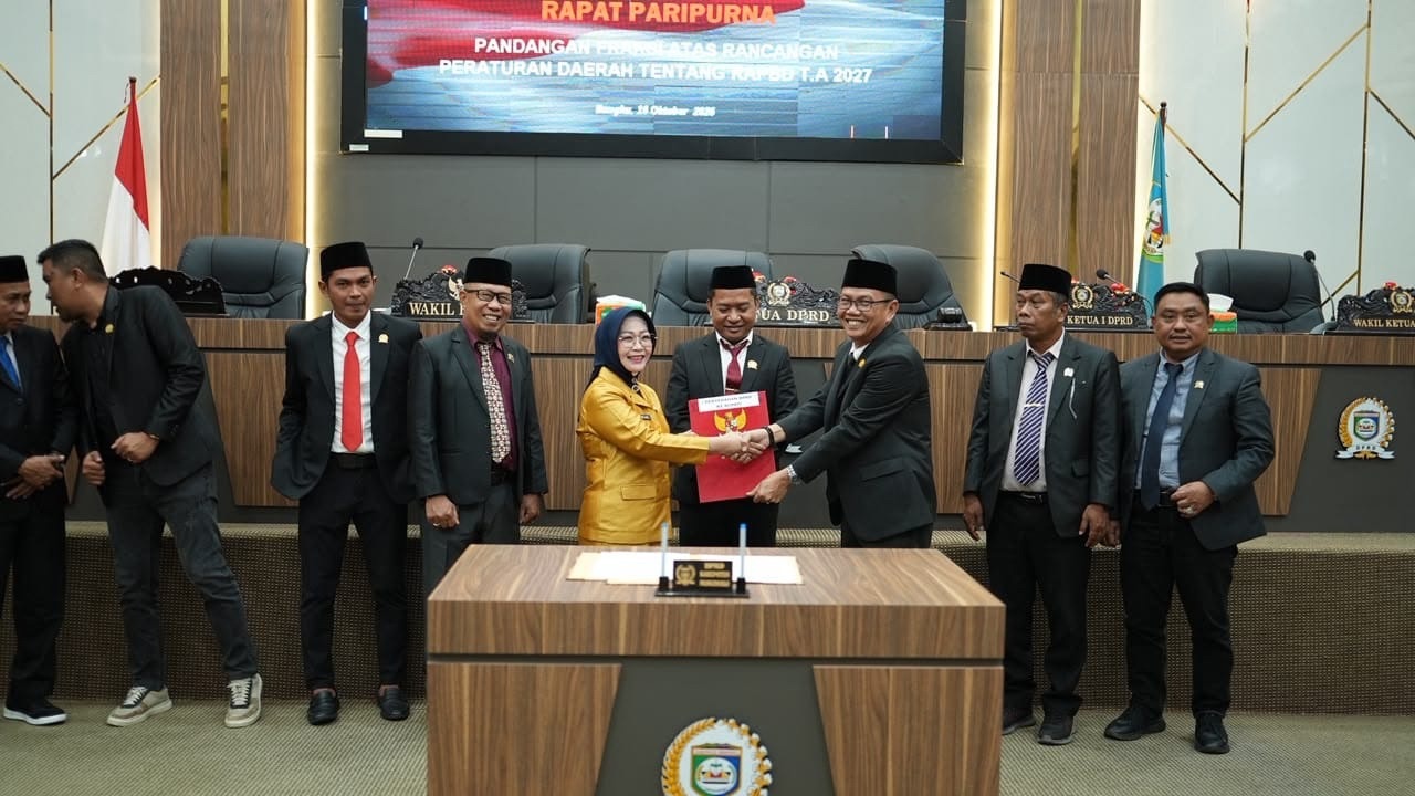 Wabup Morowali Iriane Iliyas Hadiri Paripurna RAPBD 2027, Fraksi DPRD Sampaikan Pandangan