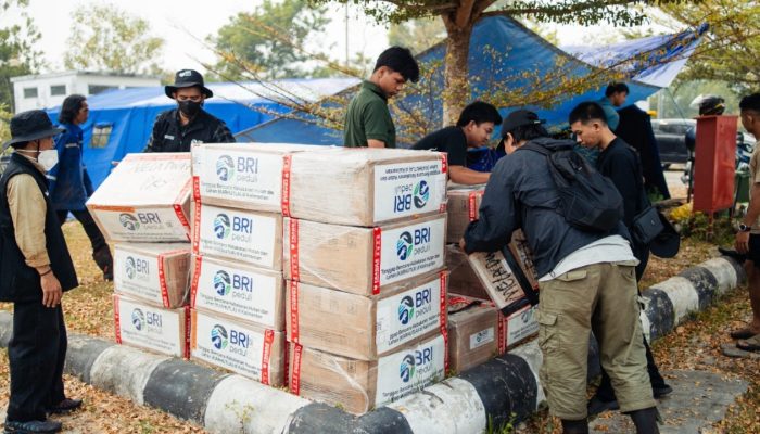 BRI Salurkan 270 Pompa Air untuk Bantu Pemadaman Karhutla di Kalimantan Barat