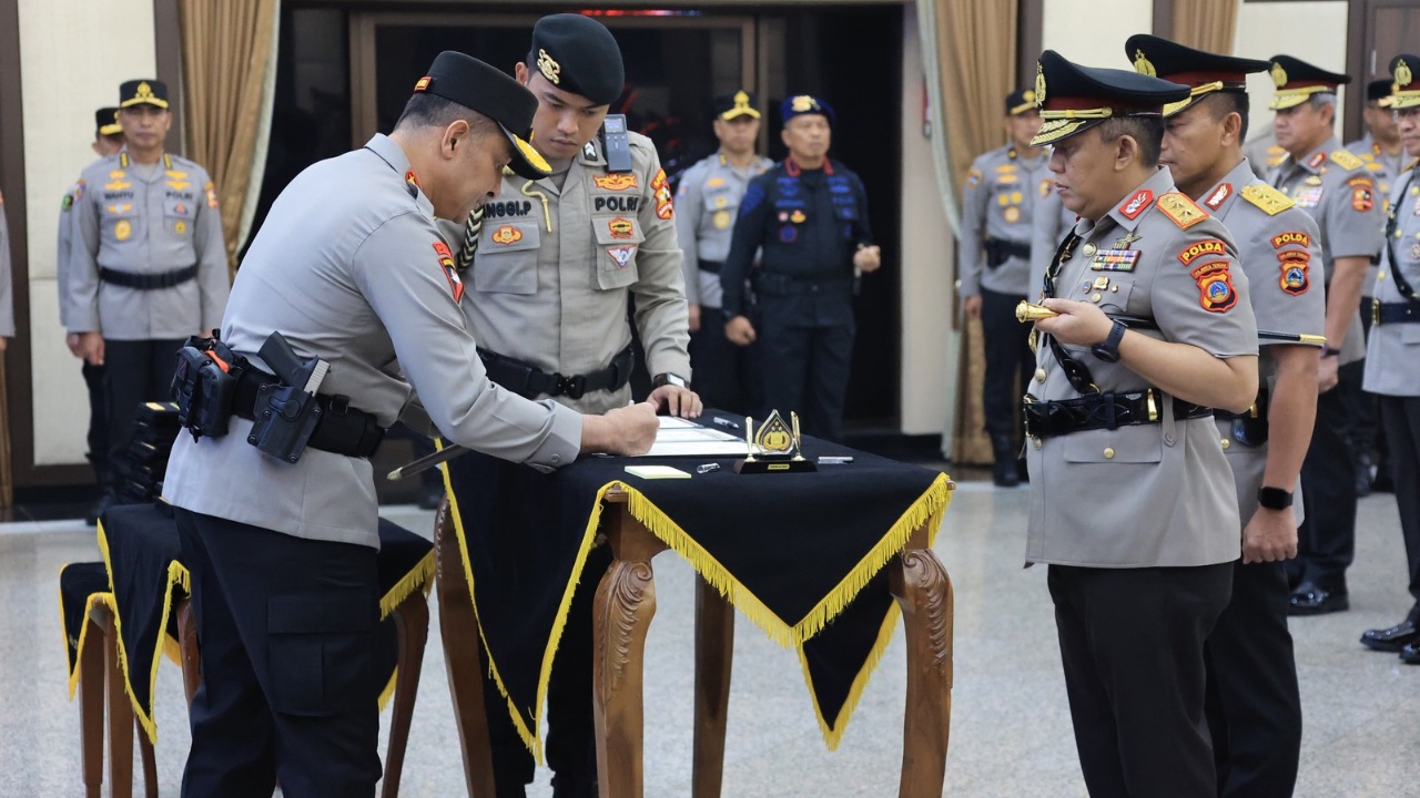 Irjen Pol Rizal Irawan Resmi Jabat Kapolda Sulteng Gantikan Irjen Pol Nasri